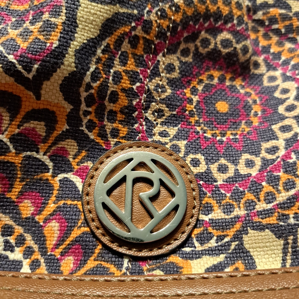 Relic Handbag - Picture 3 of 15